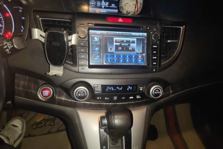 Used Honda CR-V 2012 2.4L four-wheel drive luxury version Audio And AC Panel