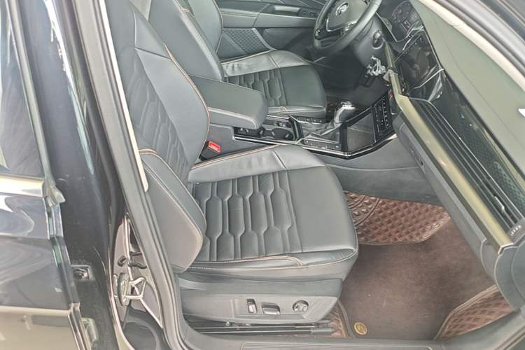 Used Volkswagen Passat 2020 330TSI Elite Edition China VI
