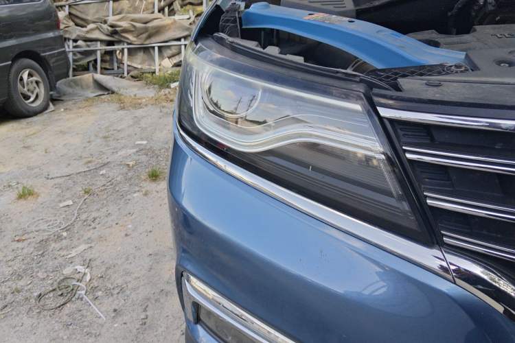 Used Roewe RX5 2016 20T Two-Wheel Drive Automatic Internet Smart Edition