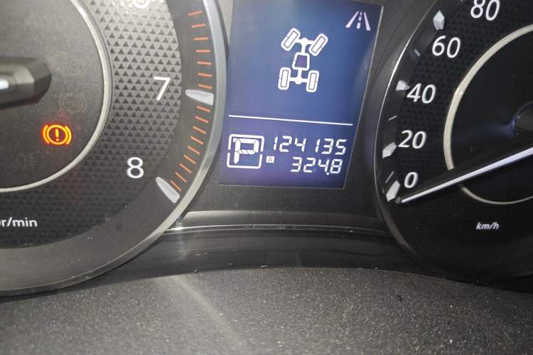 Used Nissan Patrol 2018 4.0L Automatic 7-Seater Middle East Version Odometer Close Up