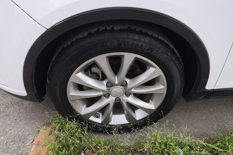 Used Geely Auto Emgrand GS 2016 Elegant Edition 1.3T Automatic LingShang Model Left Front Wheel Hub