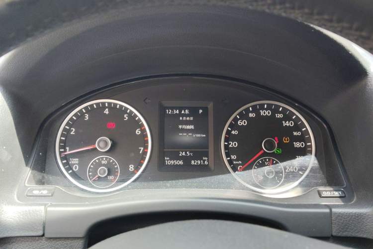 Used Volkswagen Tiguan 2016 300TSI Automatic Two-Wheel Drive Luxury Edition Instrument Cluster