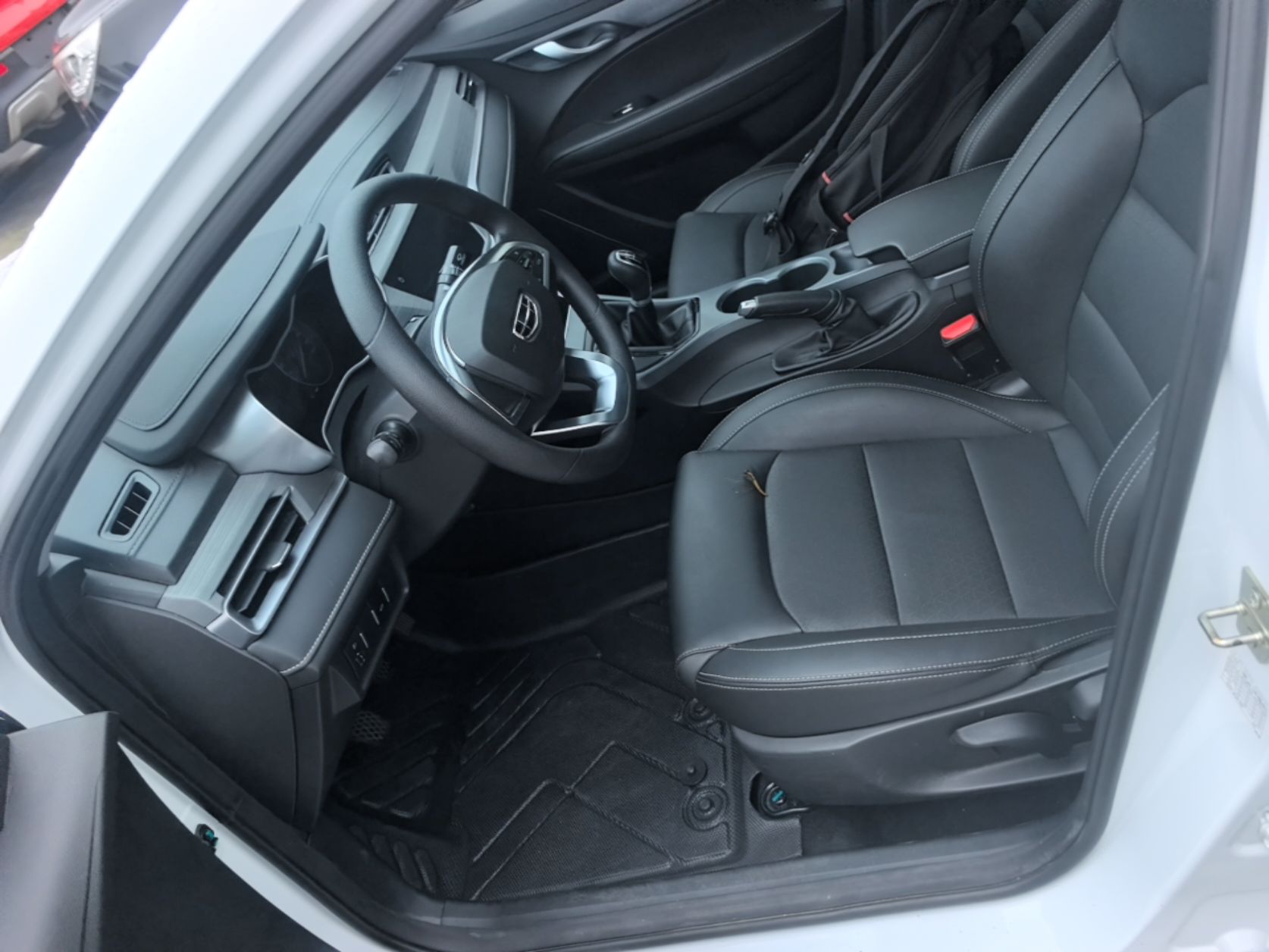 Geely Auto Emgrand 2021 UP 1.5L Manual Luxury Model — снимка 17