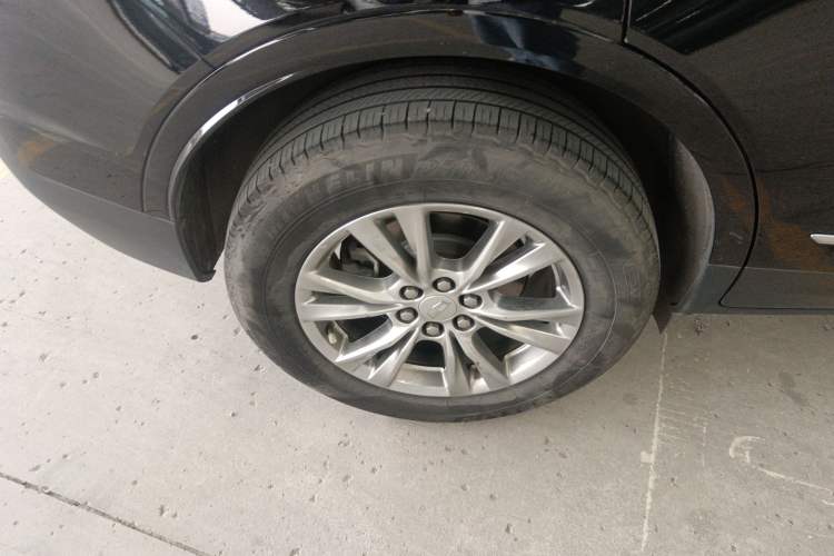 Used Cadillac XT5 2022 2.0T Two-Wheel Drive Luxury Version Exterior 5