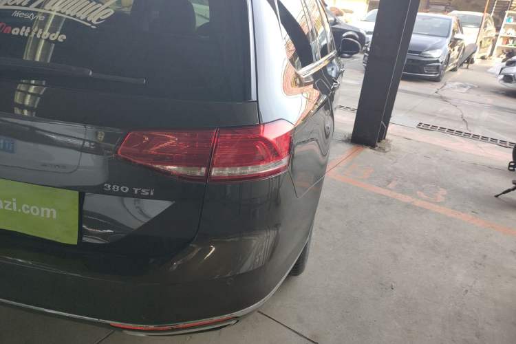 Used Volkswagen Variant 2018 380TSI Two-Wheel Drive Comfort Edition