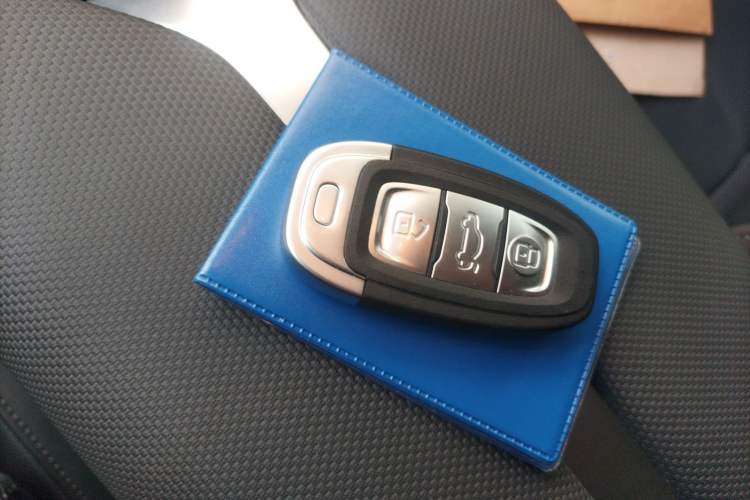 Used Hongqi E-QM5 2024 610 km PLUS Vehicle Key