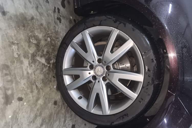 Used Mercedes-Benz CLS 2012 CLS 300 CGI Right Front Wheel Hub