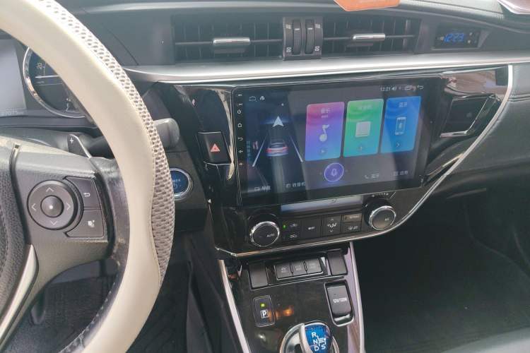 Used Toyota Corolla 2016 Dual-Engine 1.8L E-CVT Elite Edition