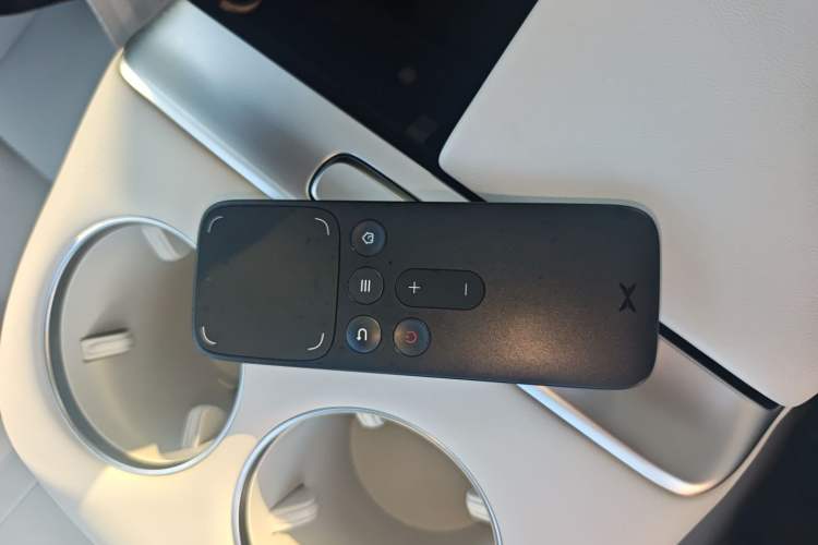 Used XPeng X9 2024 702 Ultra-Long Range Max
