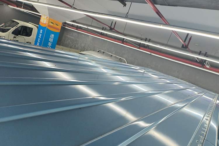 Used SRM New Energy E3L 2024 Luxury 6-Seater Bus Roof