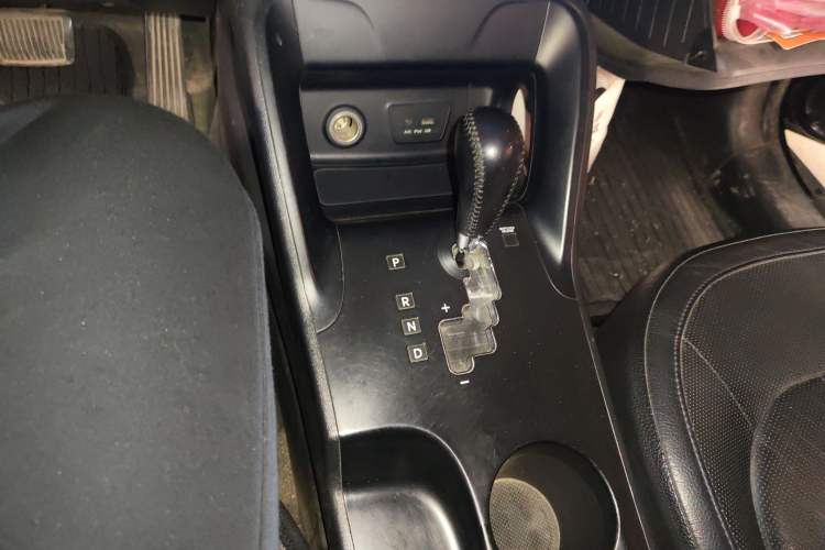 Used Hyundai ix35 2012 2.0L Automatic Two-Wheel Drive Elite Edition GLS
