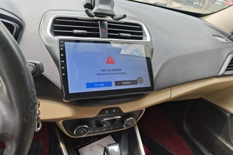 Used Ford Escort 2015 1.5L Automatic Fashion Model Audio And AC Panel