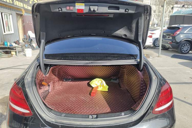 Used Mercedes-Benz E-Class 2019 Restyled E 300 L Sporty and Stylish Edition
