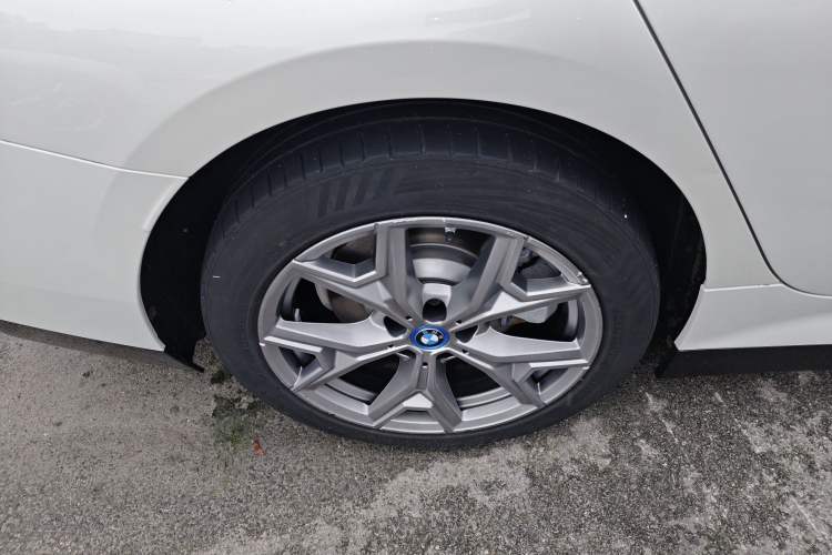 Used BMW i3 2024 eDrive 35 L Right Rear Wheel Hub