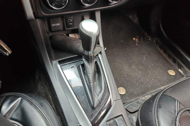 Used Toyota Levin 2017 Revised 185T CVT Elite Edition China V Standard Gear Lever