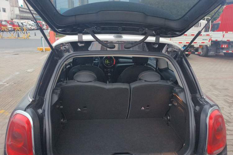 Used MINI MINI 2014 1.5T COOPER Fun
