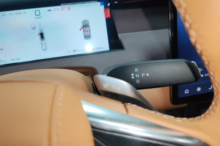 Used BYD Han L 2025 EV Four-Wheel Drive LiDAR Flagship Model Gear Lever