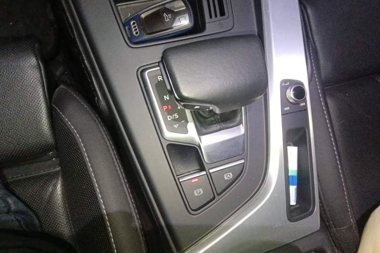 Used Audi A4L 2022 40 TFSI Fashion Dynamic Model
