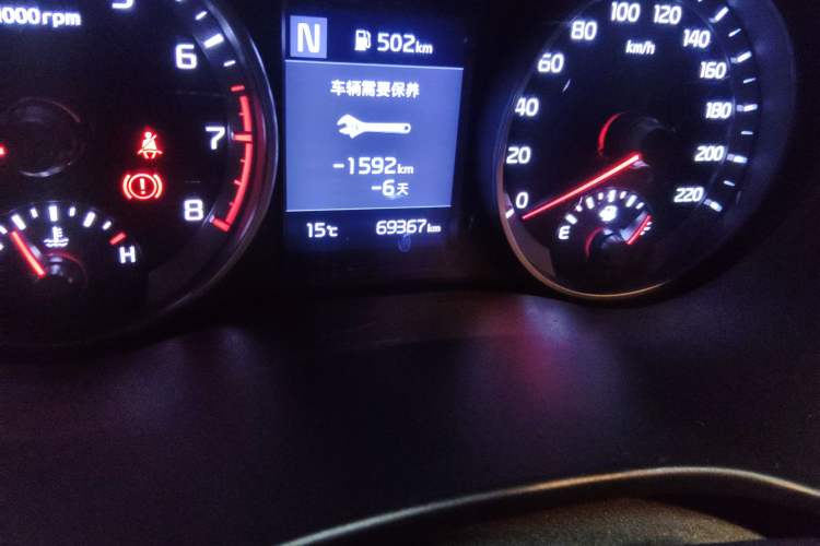 Used Kia kx1 Stonic 2019 1.4L Automatic Fun Edition China VI Odometer Close Up