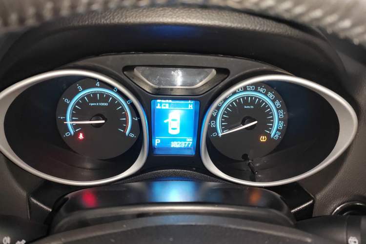 Used GAC Trumpchi GS5 Super 2015 1.8T Automatic Two-Wheel Drive Luxury Edition Instrument Cluster
