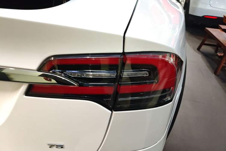 Used Tesla Model X 2016 X 75D Right Rear Taillight