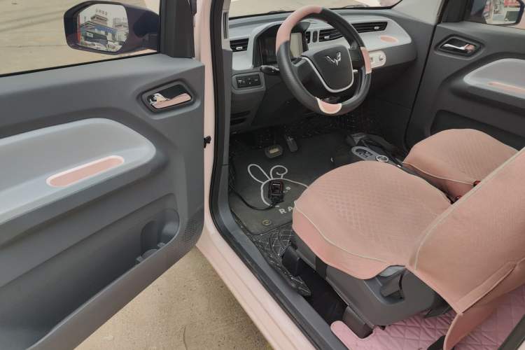 Used Wuling Hongguang MINIEV 2021 Macaron Premium Model – Lithium Iron Phosphate
