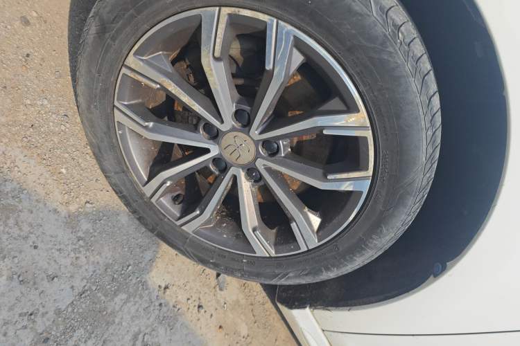 Used BYD Song MAX 2019 1.5T Automatic Smart Connect Ruiyi Model 7 Seats China V Emission Standard Left Front Wheel Hub