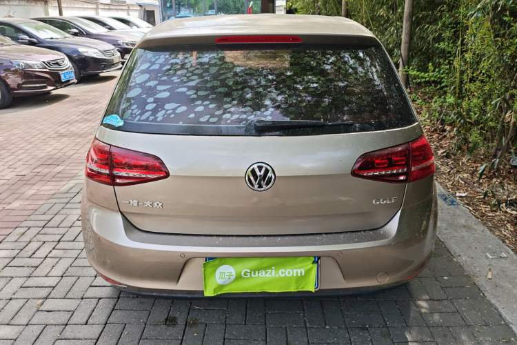 Used Volkswagen Golf 2017 1.6L Automatic Comfort Million-Vehicle Anniversary Edition