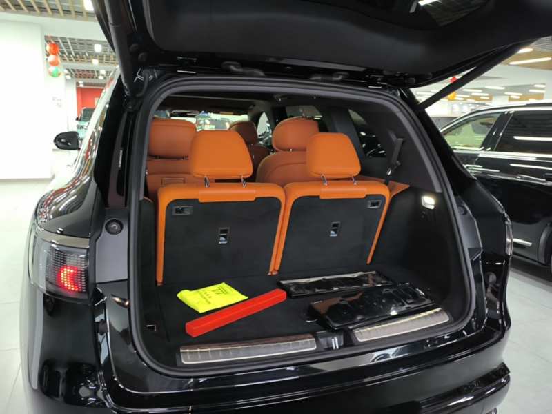 Used Hima AITO M8 2025 Extended-Range Max+ Version 53.4 kWh 6-Seater Edition — 18