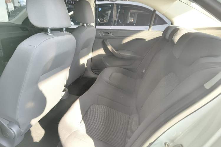 Used Volkswagen Santana 2019 1.5L Manual Fashion Edition China VI Standard
