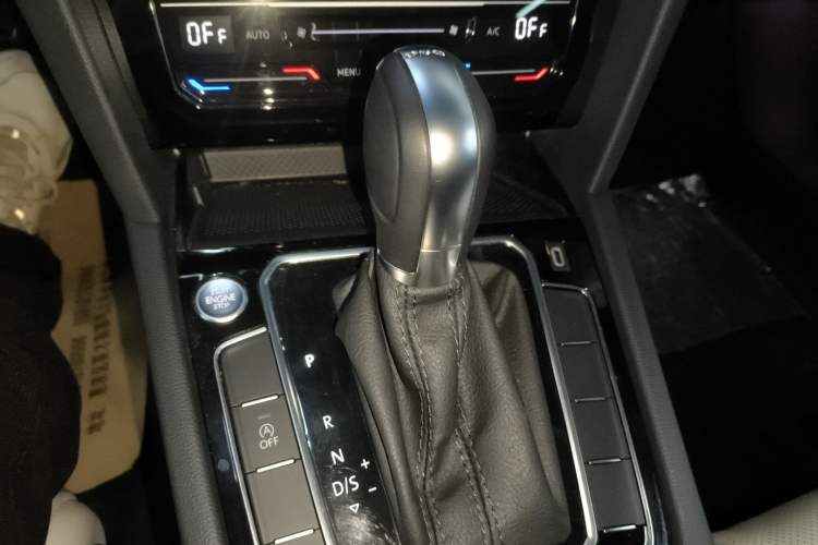 Used Volkswagen Magotan 2023 2 Million Units Commemorative Edition 330TSI DSG Luxury Version Gear Lever