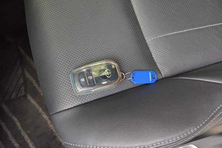 Used Toyota Harrier 2022 2.0L CVT Two-Wheel Drive Deluxe Edition