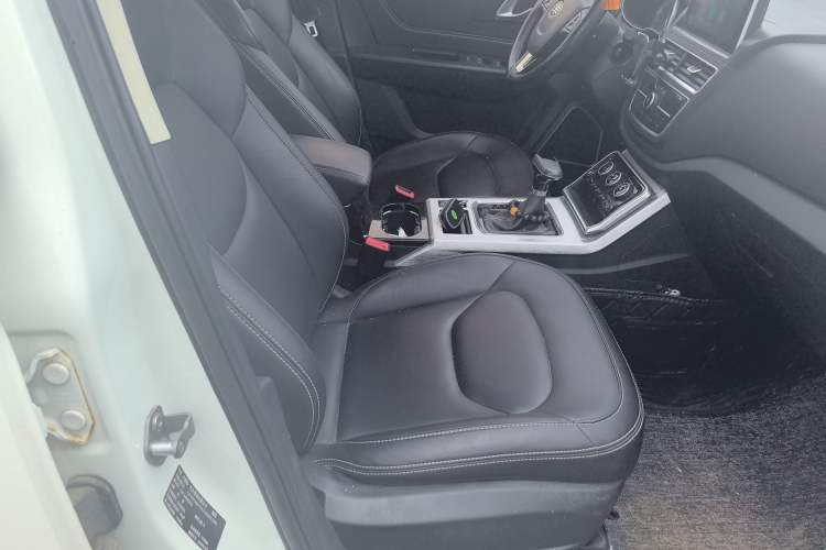 Used Bestune X40 2019 1.6L Automatic Luxury Version China V Emission Standard