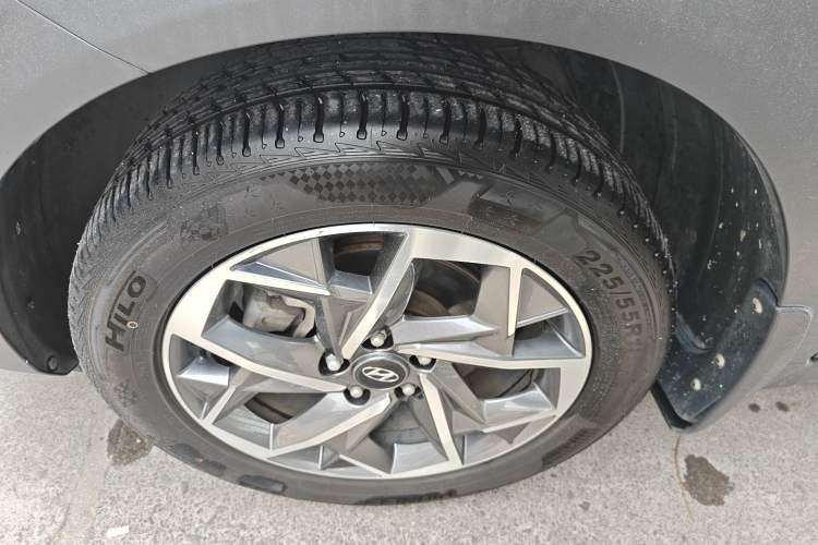 Used Hyundai Tucson 2019 280TGDi Dual-Clutch Two-Wheel Drive Fashion Edition China VI Standard
