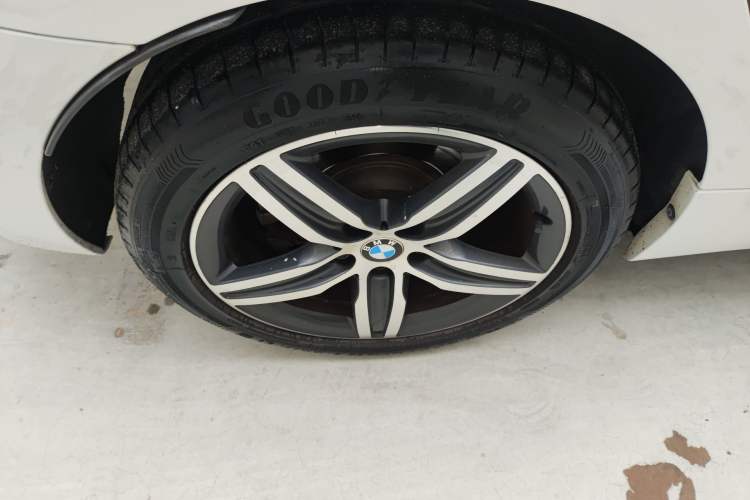 Used BMW 2 Series Active Tourer 2015 218i Sports Design Package Right Rear Wheel Hub