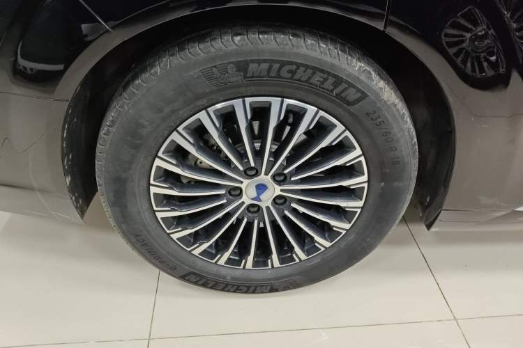 Used Denza D9 2022 DM-i 970 Four-Wheel Drive Prestige Model