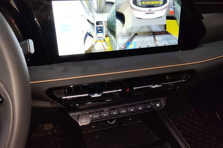 Used Oshan X7 PLUS 2023 Enjoy Edition 1.5T Automatic Prestige Model