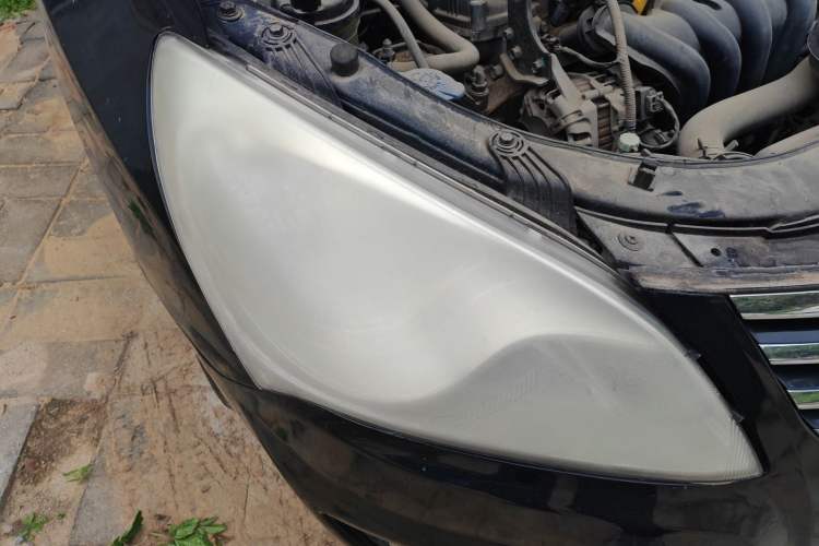 Used Hyundai Celesta 2011 1.6L Manual Comfort Edition Right Front Headlight