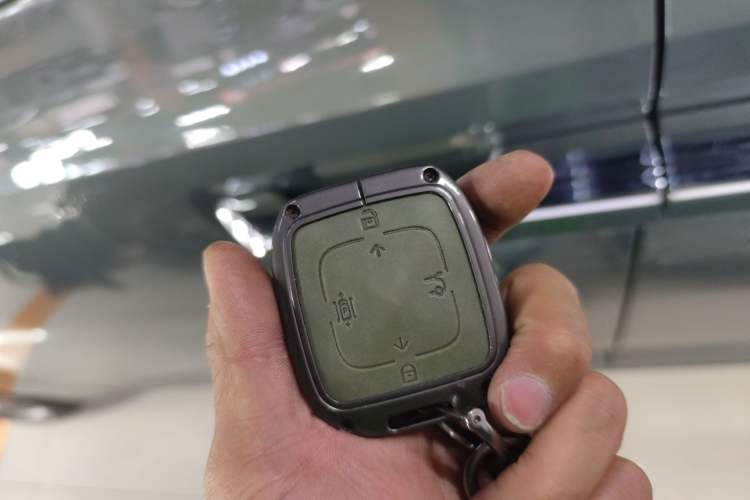 Used Zeekr 009 2024 Six-Seat Executive Version 4WD 108 kWh
