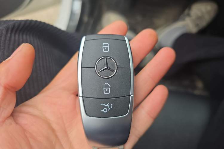 Used Mercedes-Benz C-Class 2019 C 180 L Fashion Edition Sport Version Vehicle Key