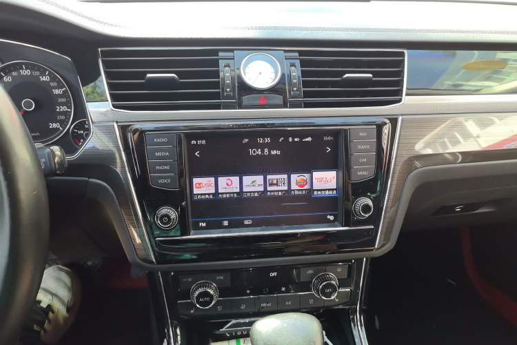 Used Volkswagen Phideon 2016 380TSI Two-Wheel-Drive Supreme Edition
