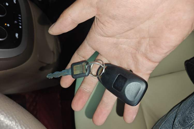 Used Buick GL8 2014 2.4L Classic Edition Vehicle Key