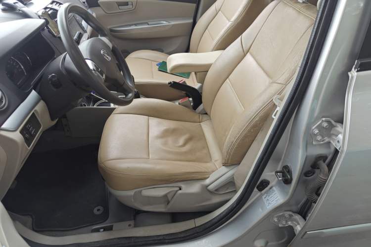 Used CHANGAN Alsvin V5 2012 1.5L Manual Dream Edition
