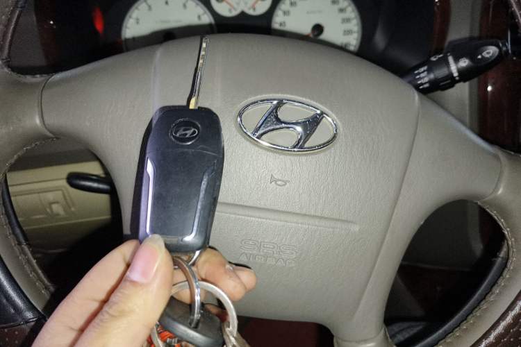 Used Hyundai MoInca 2009 1.8L Manual Luxury Edition GL Vehicle Key