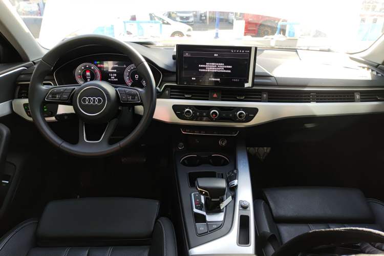 Used Audi A4L 2024 40 TFSI Fashion Dynamic Model
