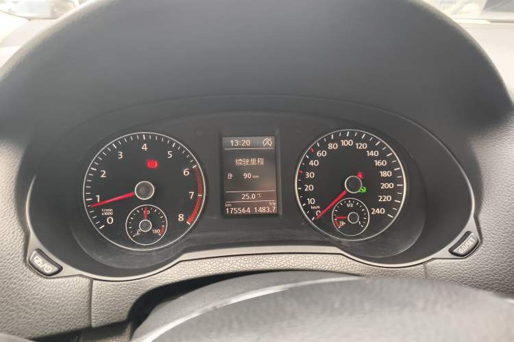 Used Volkswagen Sharan 2016 380TSI Luxury 7-Seater Instrument Cluster