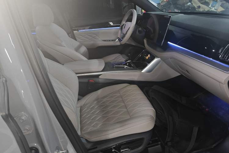 Used BYD Tang New Energy 2025 DM-i 115KM Prestige Model
