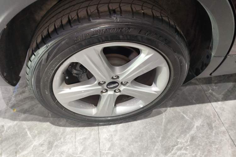 Used Lincoln MKC 2017 2.0T Two-Wheel Drive Deluxe Edition