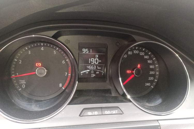 Used Volkswagen Bora 2016 1.6L Manual Fashion Edition
