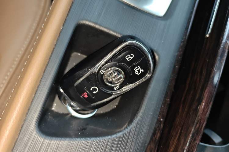 Used Buick LaCrosse 2018 28T Elite Edition